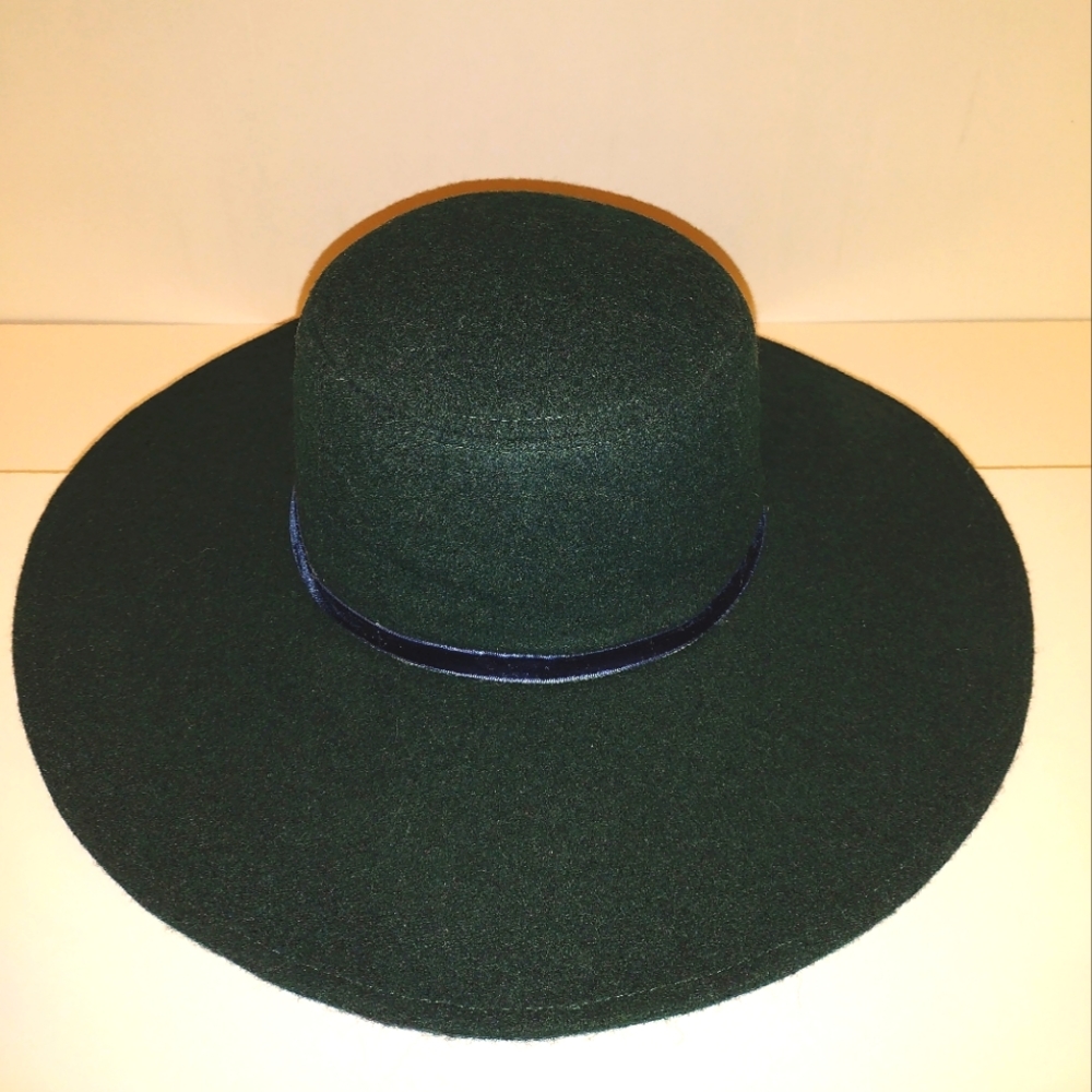 Green Wool Polyester Blend Brim Hat